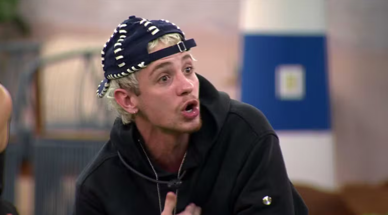 Juliano Floss emocionado ao falar no BBB 26