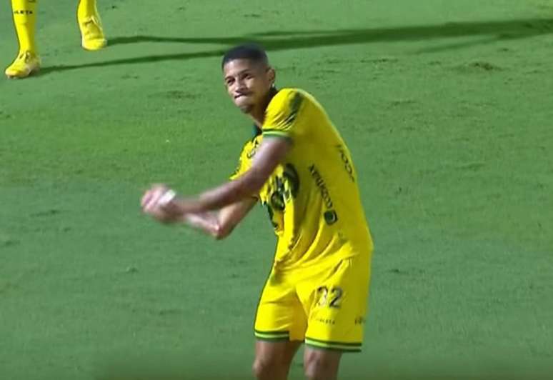 Igor Formiga em comemora&ccedil;&atilde;o de gol &ndash;