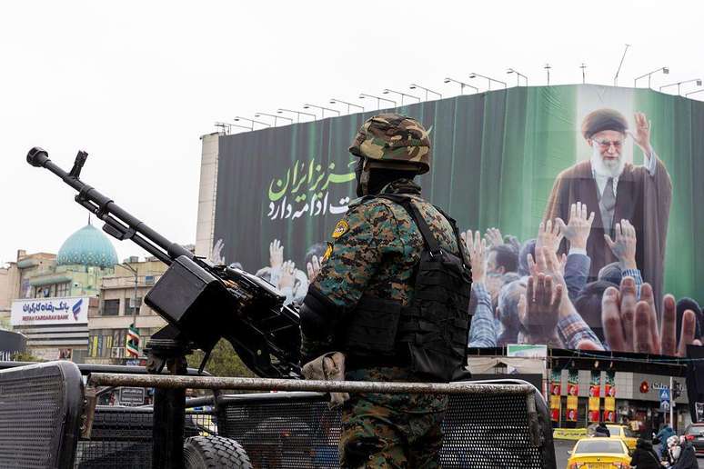 Ir&atilde; tem apostado em fechar o Estreito de Ormuz para pressionar seus advers&aacute;rios na guerra