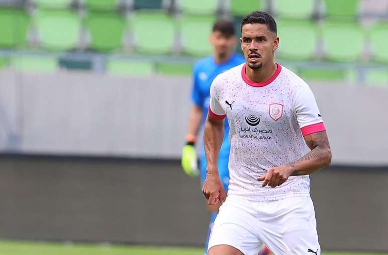 Lucas Ver&iacute;ssimo pode retornar ao Brasil ap&oacute;s reabertura parcial do espa&ccedil;o a&eacute;reo no Catar &ndash;