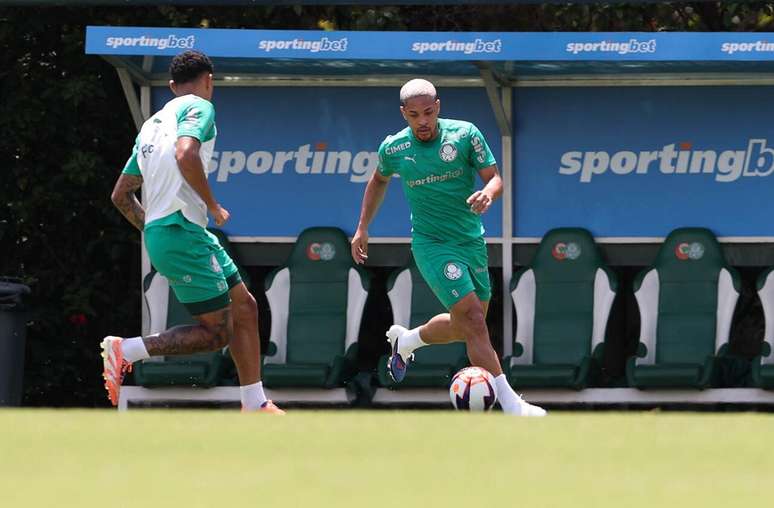 Desgastado, Vitor Roque vira d&uacute;vida no Palmeiras antes de convoca&ccedil;&atilde;o &ndash;