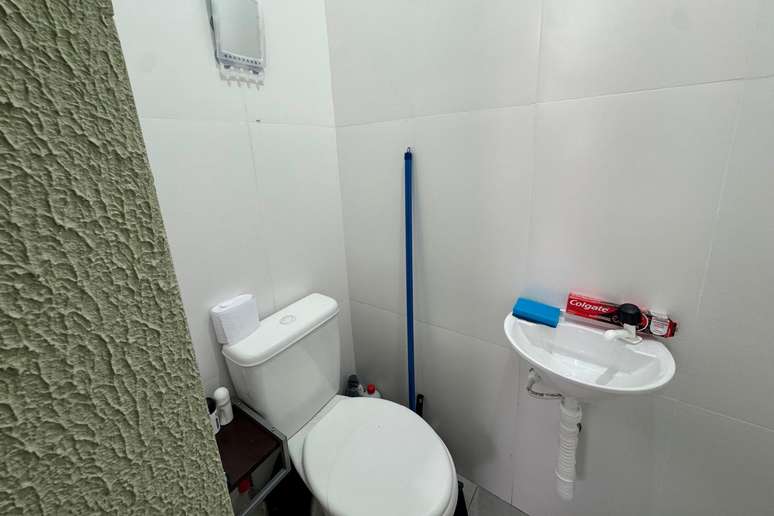 Cela onde Filipe Martins est&aacute; custodiado tem um banheiro individual