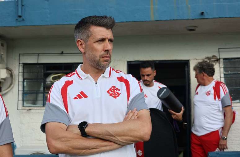 Paulo Pezzolano admite n&atilde;o haver justificativa para m&aacute; fase do Colorado no campeonato &ndash;