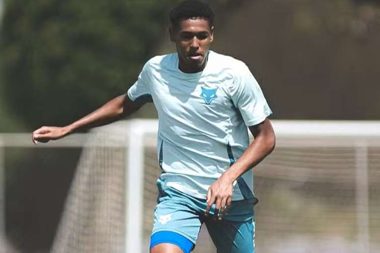 Alessandro chegou ao clube vindo do Resende-RJ &ndash;