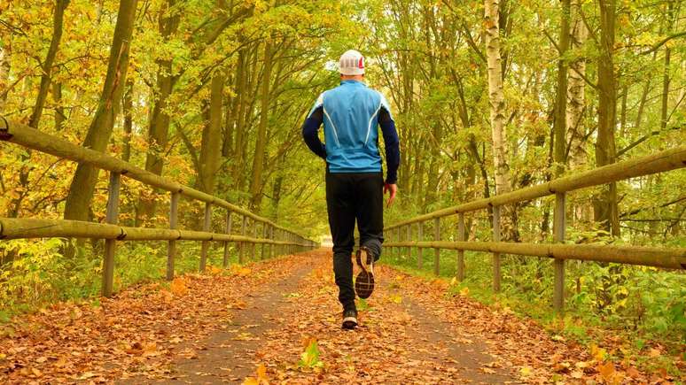 A pr&aacute;tica de atividade f&iacute;sica regular, em intensidade moderada, tamb&eacute;m liga-se ao fortalecimento do sistema imunol&oacute;gico &ndash; depositphotos.com / rdonar