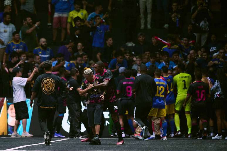 Confus&atilde;o na estreia rende puni&ccedil;&otilde;es na Kings League Brasil &ndash;