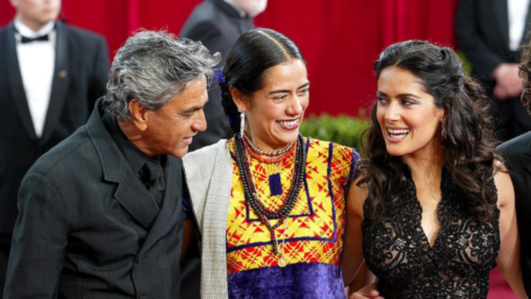 Caetano Veloso ao lado de Lila Down e Salma Hayek