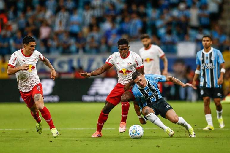 Gr&ecirc;mio e Bragantino mediram for&ccedil;a na noite desta quinta-feira (12), na Arena &ndash;