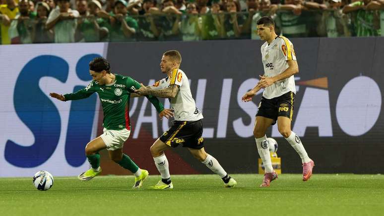 Mauricio em campo pelo Palmeiras &ndash;