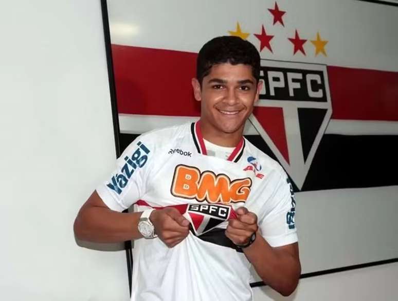 Denilson Pereira Neves, ex-jogador do S&atilde;o Paulo FC 