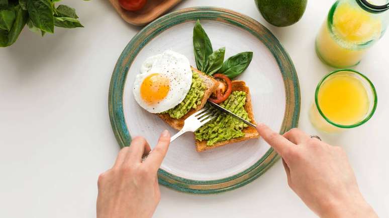 A personaliza&ccedil;&atilde;o de dietas por meio da nutrigen&ocirc;mica busca adaptar o plano alimentar &agrave;s caracter&iacute;sticas gen&eacute;ticas de cada pessoa &ndash; depositphotos.com / AntonMatyukha