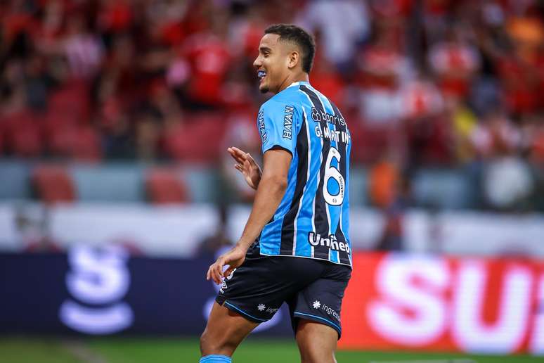 Gustavo Martins, zagueiro do Gr&ecirc;mio 