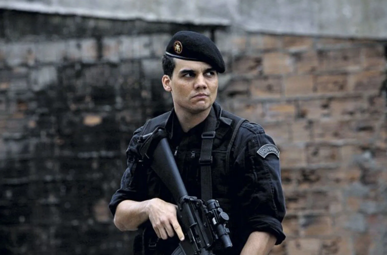 O ator Wagner Moura como capit&atilde;o Nascimento em Tropa de Elite