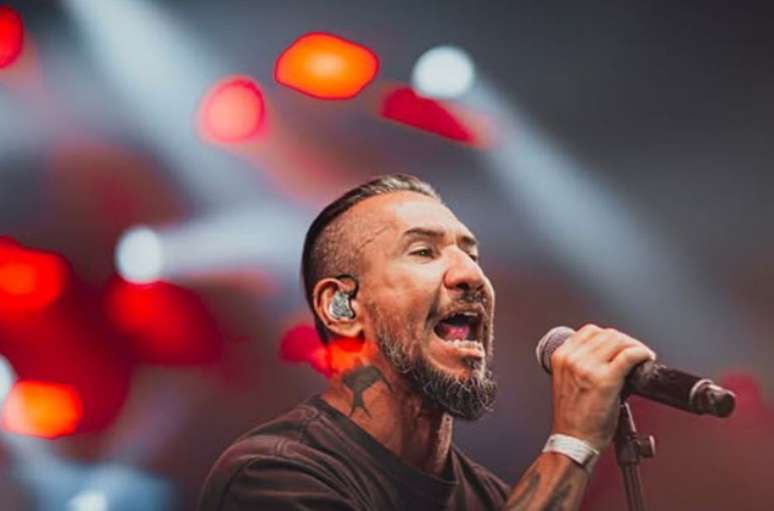 Rodolfo Abrantes రైముండోస్ యొక్క మాజీ గాయకుడు 