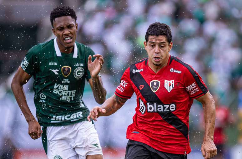 Goi&aacute;s e Atl&eacute;tico-GO empatam em 0 a 0 e o resultado vale o titulo para o Goi&aacute;s.