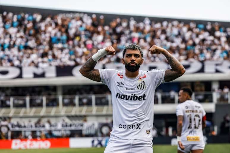 Gabigol empatou o jogo para o Santos na Vila.