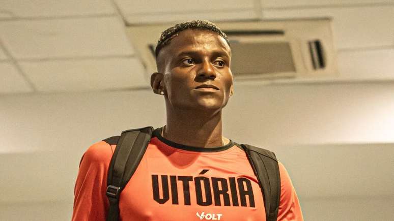 Pato est&aacute; realizando sonho de inf&acirc;ncia ao jogar no Vit&oacute;ria &ndash;