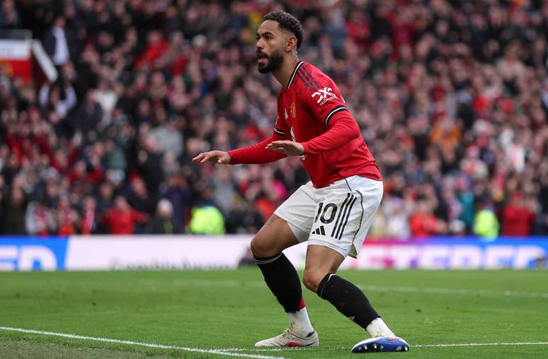 Matheus Cunha tamb&eacute;m deixou o seu neste 3 a 1 do United sobre o Aston Villa em jogo que valia o terceiro lugar da Premier League