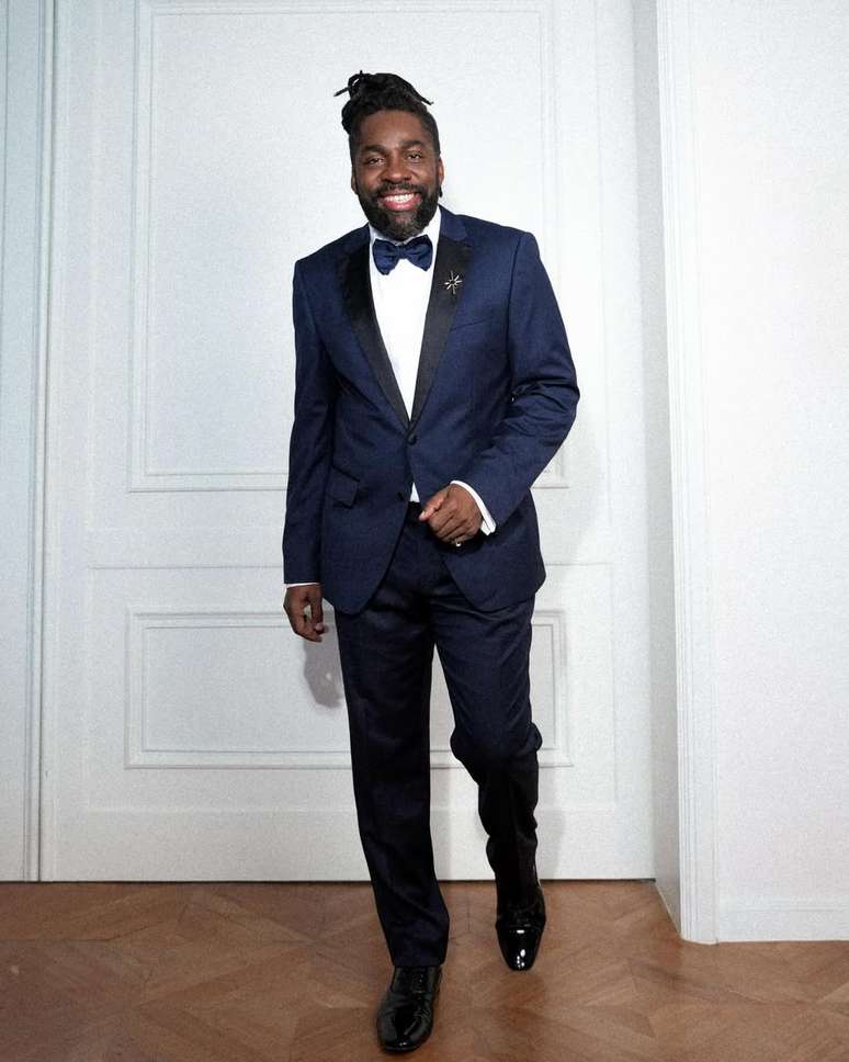 2023 ఆస్కార్ వేడుకలో లాజారో రామోస్ బాస్ లుక్‌ని ధరించాడు