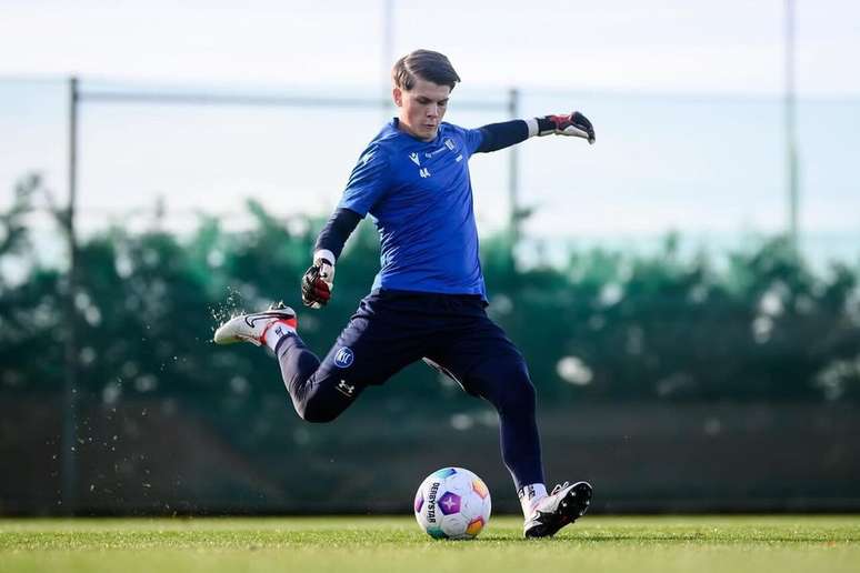 Jannis B&auml;rtl joga na quarta divis&atilde;o do futebol alem&atilde;o &ndash;