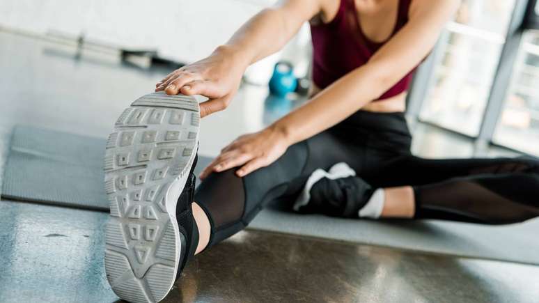 N&atilde;o precisa ser intenso para fazer diferen&ccedil;a: caminhar, dan&ccedil;ar ou alongar j&aacute; contribuem para mais disposi&ccedil;&atilde;o, clareza mental e equil&iacute;brio emocional &ndash; depositphotos.com / AllaSerebrina