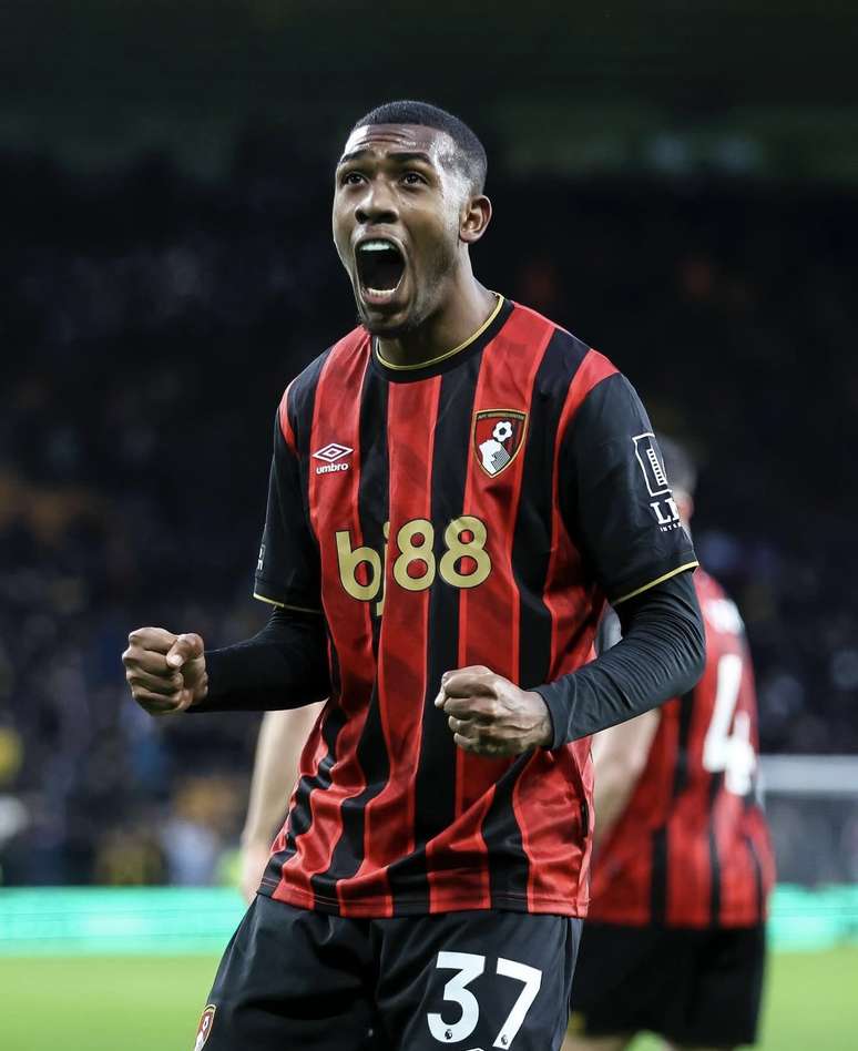 Rayan foi vendido do Vasco para o futebol ingl&ecirc;s. 