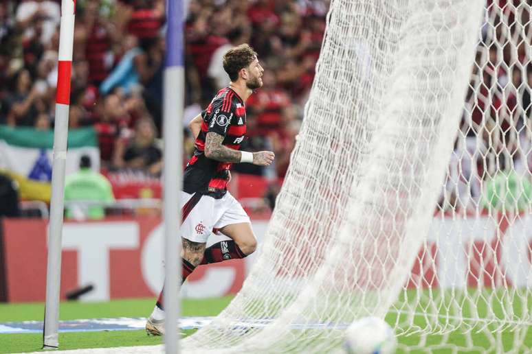 Defesa funcionou l&aacute; atr&aacute;s e tamb&eacute;m na frente, com L&eacute;o Pereira marcando contra o T&aacute;chira &ndash;