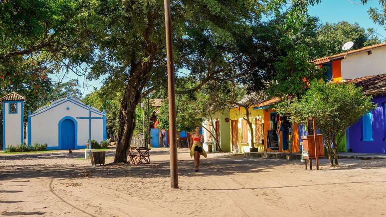 Turistas buscam tranquilidade em Cara&iacute;va