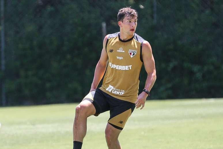 Tapia ainda n&atilde;o atuou com Roger Machado &ndash;