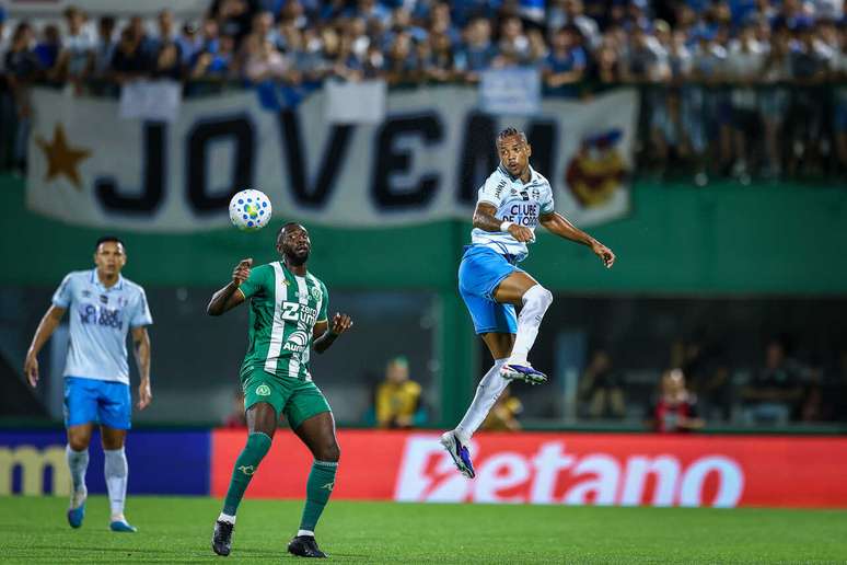 Gr&ecirc;mio e Chapecoense empatam pelo Brasileir&atilde;o &ndash;