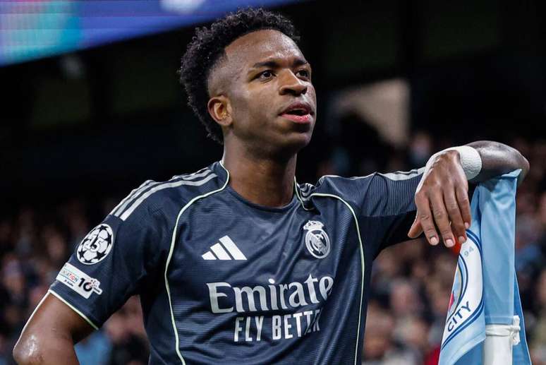 Vini Jr comemora cheio de estilo seu primeiro gol para o Real Madrid.