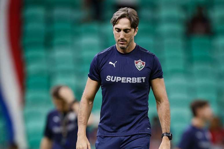 Zubeld&iacute;a pode dar chances para Rodrigo Castillo &ndash;