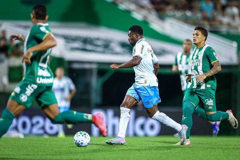 Grêmio மீண்டும் வந்து Chapecoense உடன் ஒரு சமநிலையை நாடுகிறார் –