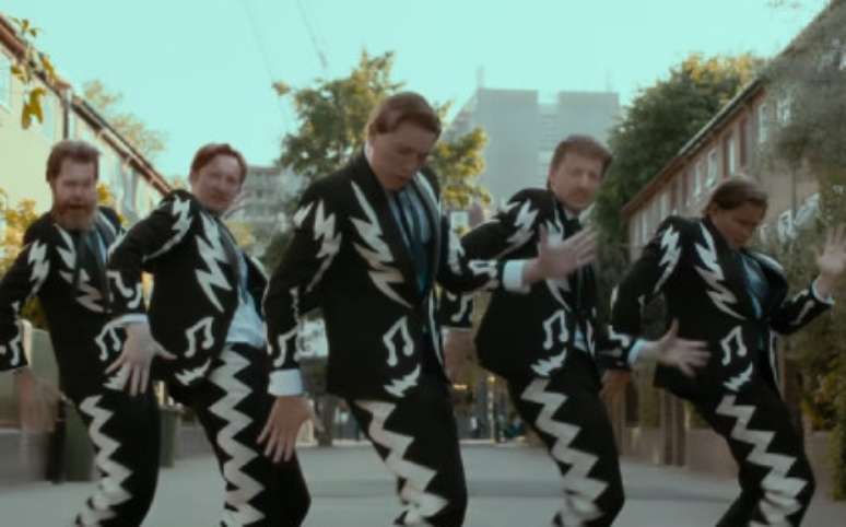 The Hives dan&ccedil;a em novo clipe