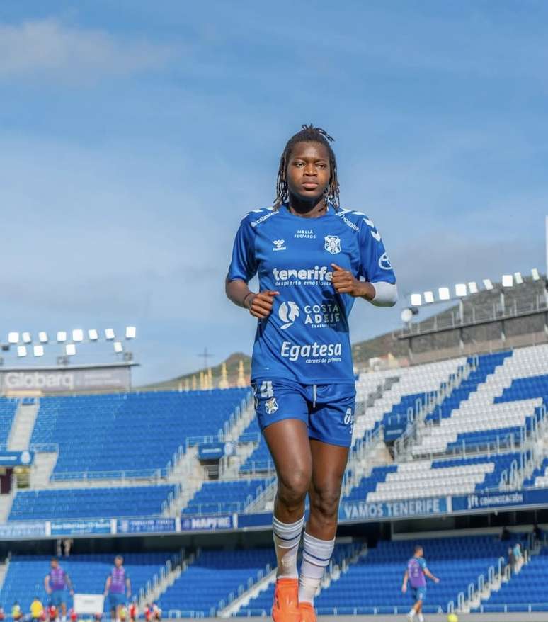 Fatou Dembele, Tenerife வீரர் –