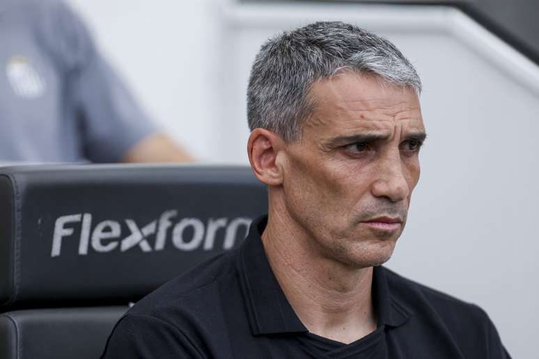 Vojvoda vive dia &lsquo;D&rsquo; no comando t&eacute;cnico do Santos nesta quarta-feira (18) contra o Internacional, pela 7&ordf; rodada do Campeonato Brasileiro, segundo informa&ccedil;&otilde;es do jornalista Felipe Silva, no programa Fala a Fonte, da ESPN.