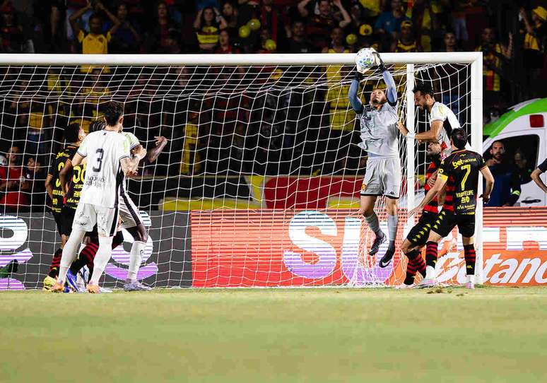 இந்த செவ்வாய்க்கிழமை (17) இல்ஹா டோ ரெட்டிரோவில் விளையாட்டு மற்றும் தடகளப் போட்டி நடைபெற்றது.