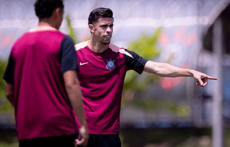 Gabriel Paulista durante treinamento do Corinthians &ndash;