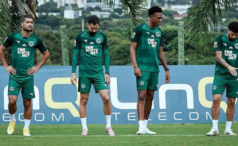 Goi&aacute;s tenta confirmar favoritismo em campo &ndash;