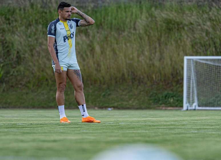 Tiquinho Soares pode iniciar como titular pela primeira vez na temporada &ndash;