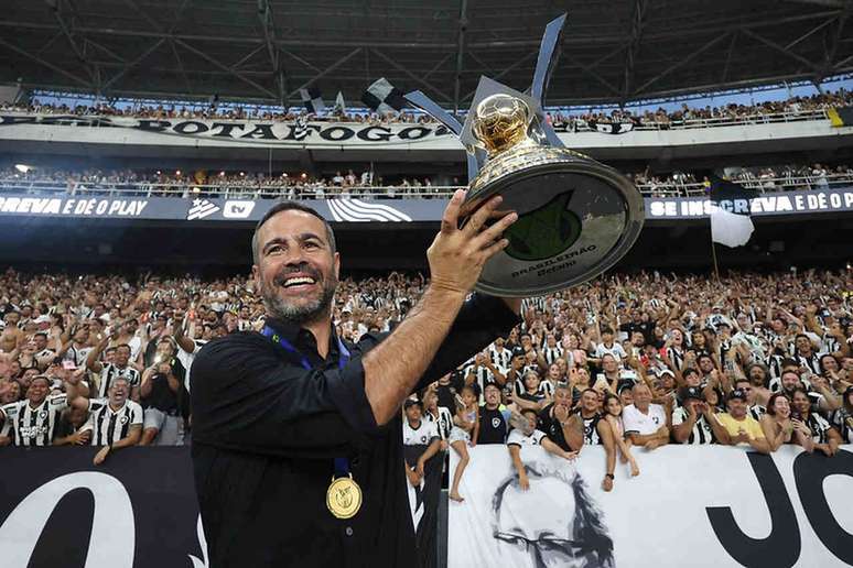 Artur Jorge foi campe&atilde;o brasileiro e da Libertadores com Botafogo em 2024 &ndash;
