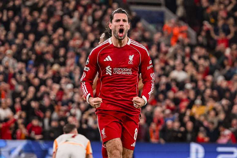 Szoboszlai comemora gol que abriu goleada do Liverpool contra o Galatasaray &ndash;