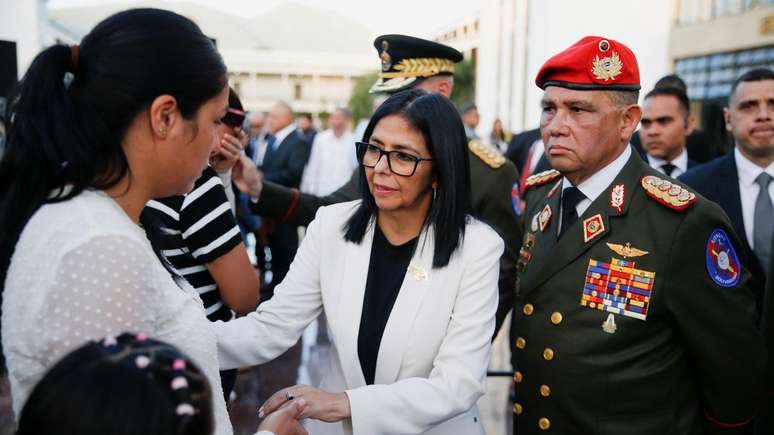 Delcy Rodr&iacute;guez ao lado de Gustavo Gonz&aacute;lez L&oacute;pez