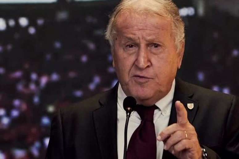 Zico convida torcida do Flamengo para a&ccedil;&atilde;o contra o racismo no Maracan&atilde; &ndash;