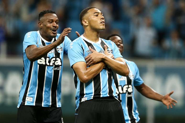 Carlos Vin&iacute;cius, artilheiro do Gr&ecirc;mio &ndash;
