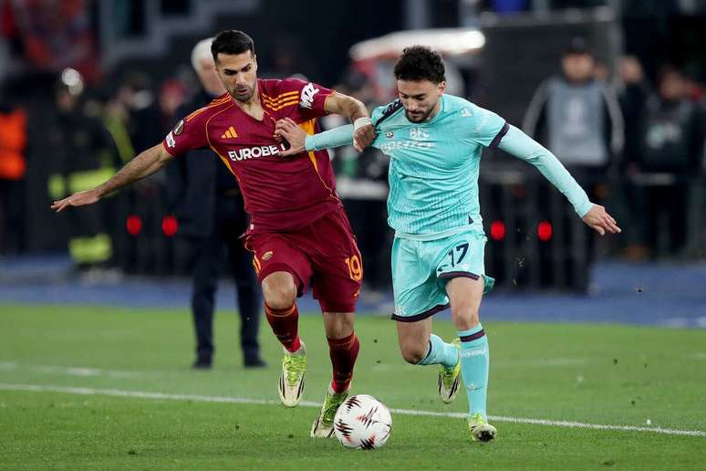 Bologna avan&ccedil;a na Liga Europa &ndash;