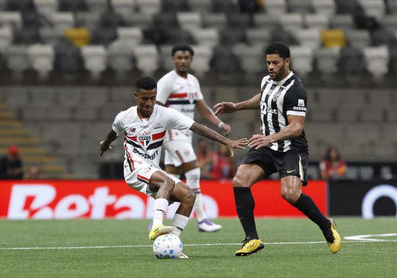 பிரேசிலிய சாம்பியன்ஷிப்பில் சாவோ பாலோவின் முதல் தோல்விக்கு மார்கோஸ் அன்டோனியோ வருத்தம் தெரிவித்தார் -