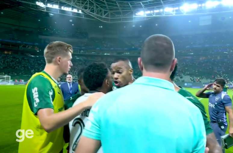 Freitas recebeu todo o rep&uacute;dio de seus ex-companheiros &ndash;