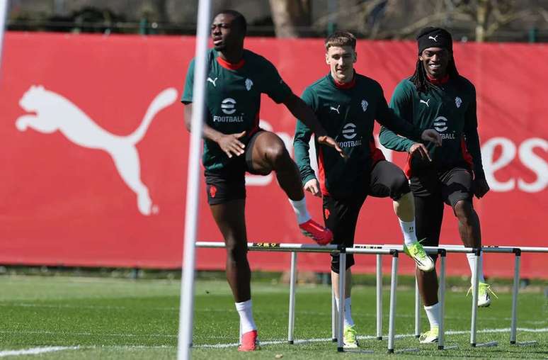 Milan precisa da vit&oacute;ria se quiser seguir sonhando com o t&iacute;tulo da Serie A &ndash;