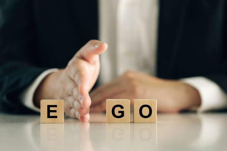 Ao parar de atender &agrave;s exig&ecirc;ncias do ego, surge mais espa&ccedil;o para viver com autenticidade 